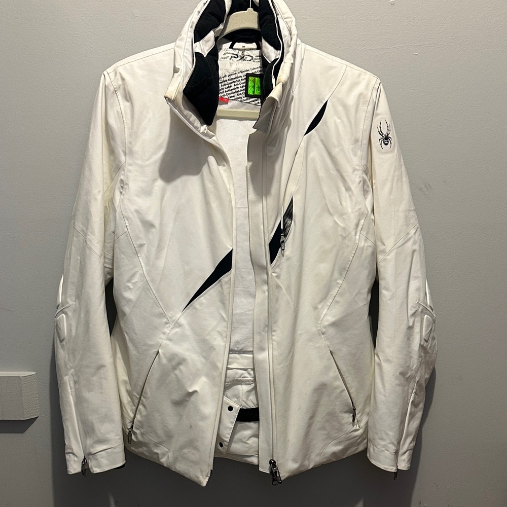 Spyder Women’s White and Black Ski Jacket